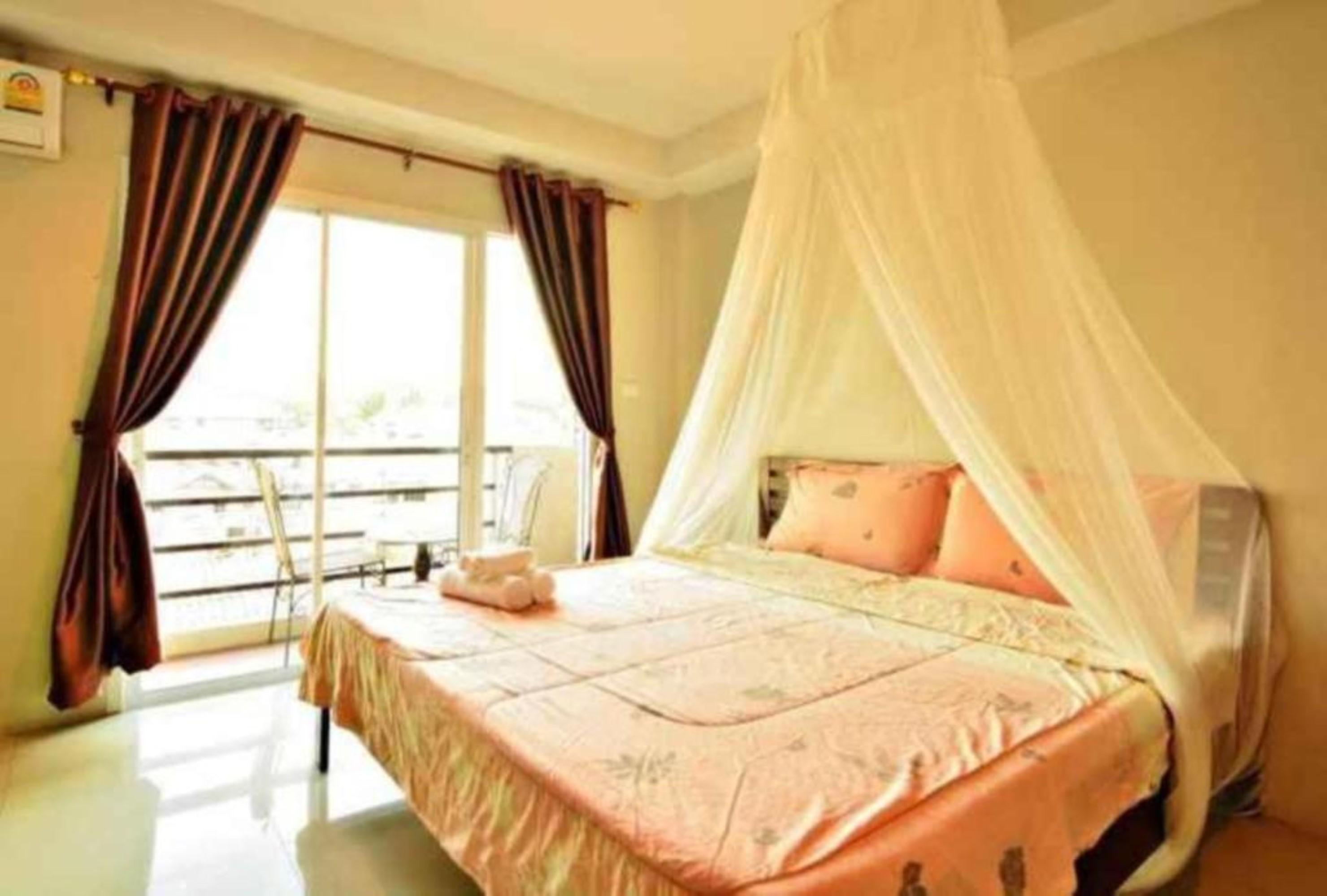 The Day Hotel Chonburi Extérieur photo
