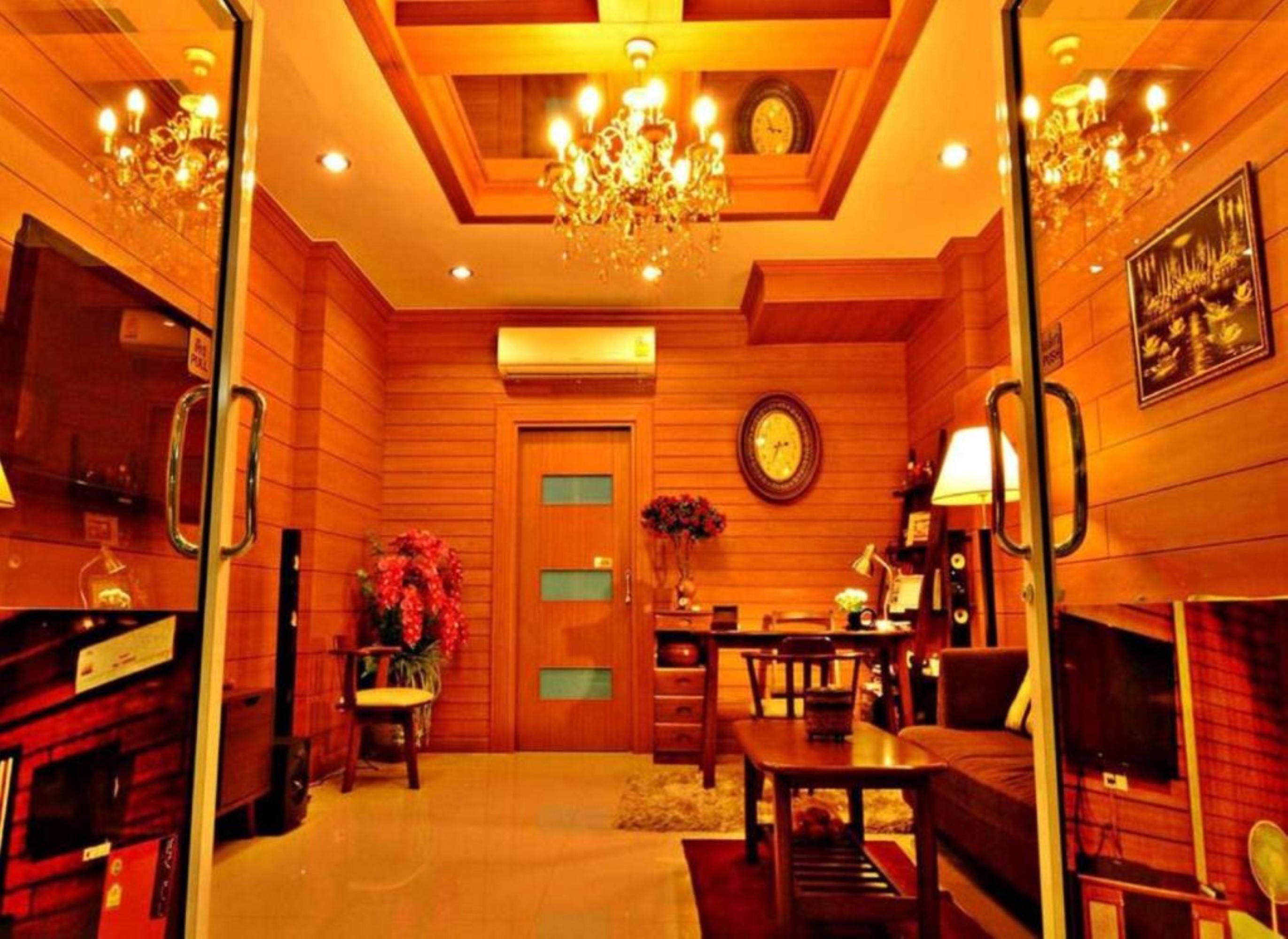 The Day Hotel Chonburi Extérieur photo