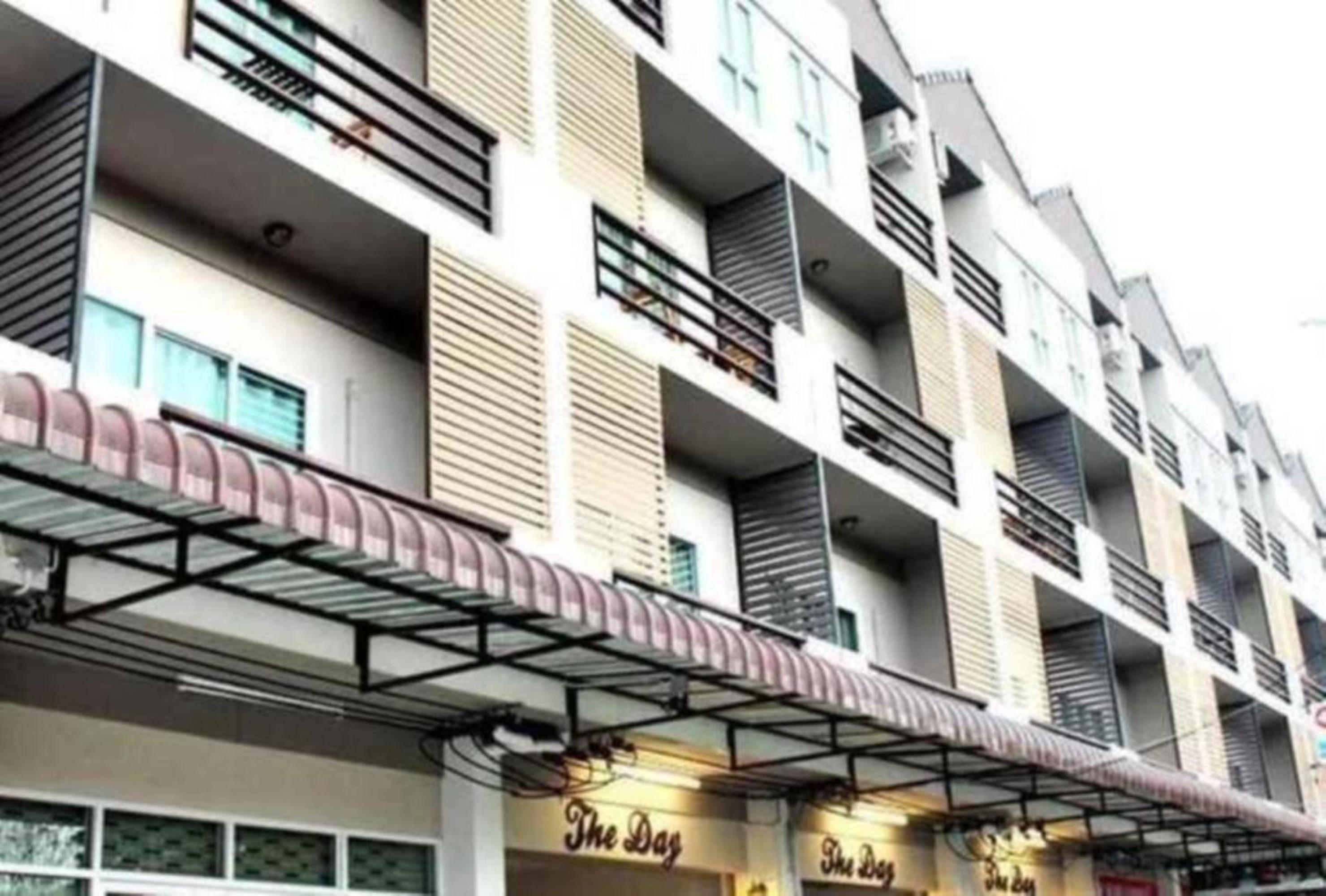 The Day Hotel Chonburi Extérieur photo