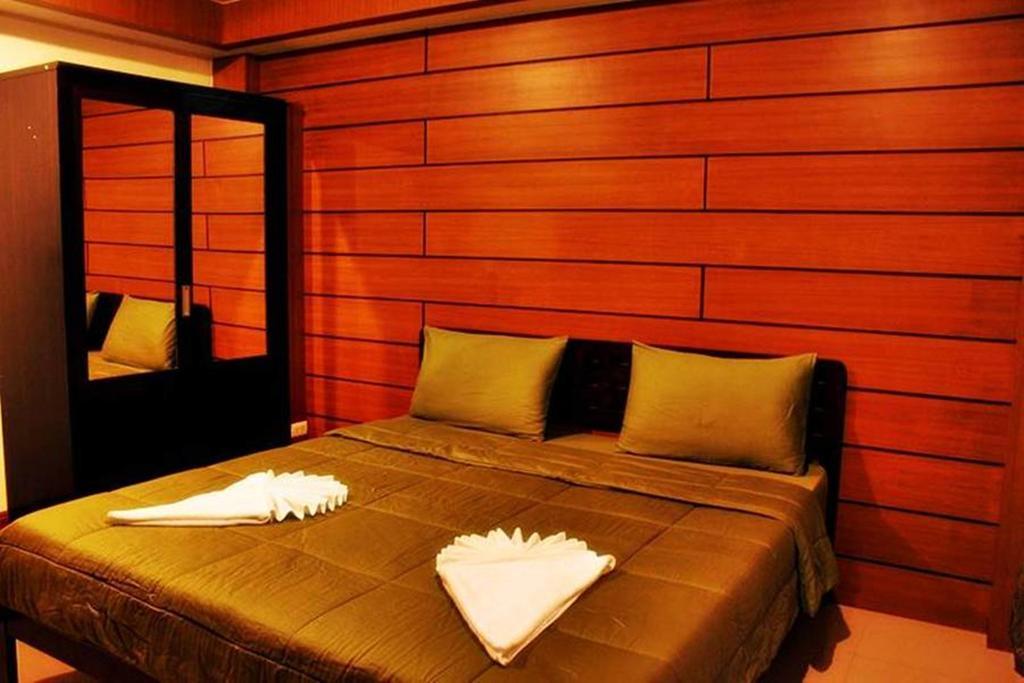 The Day Hotel Chonburi Extérieur photo