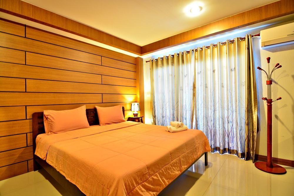 The Day Hotel Chonburi Extérieur photo