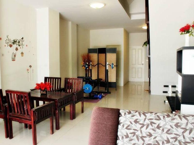 The Day Hotel Chonburi Extérieur photo