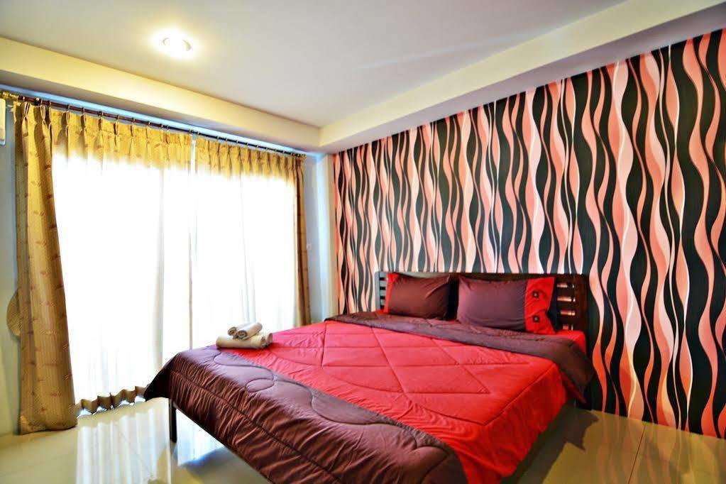 The Day Hotel Chonburi Extérieur photo